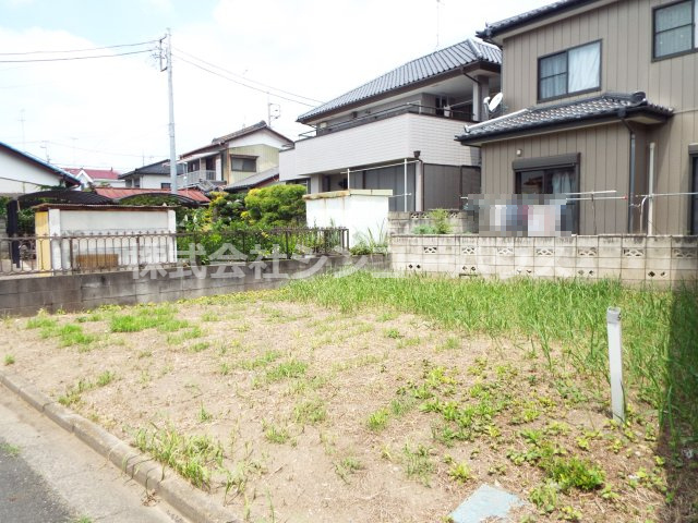 駅やスーパー等近隣にあり便利な立地です。
