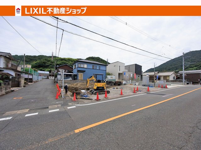 交通量も少ないので駐車場の出し入れ楽々です。
