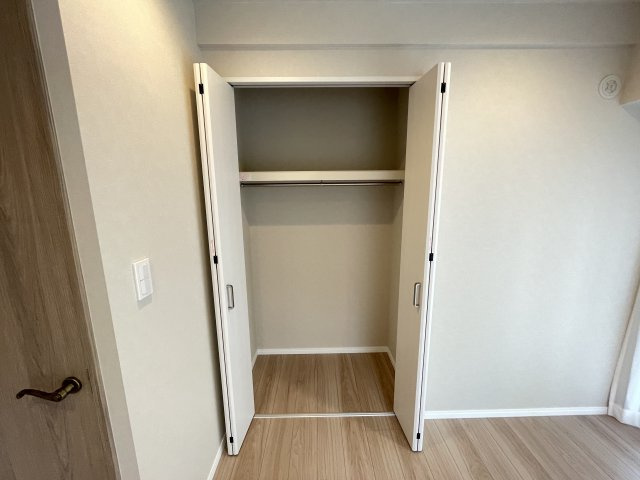 各居室に収納がついており、家族で使い分けしやすくなっています。　