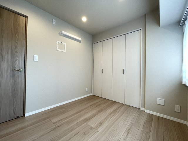 シンプルな洋室は、幅広い用途でお使いいただけます。　