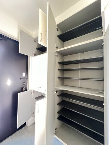 大容量のシューズボックス