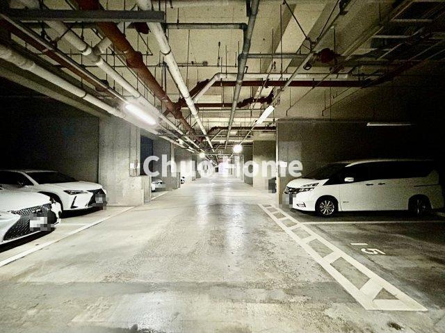 【敷地内駐車場】最新の空き状況や費用などの詳細は担当スタッフまでお問い合わせください。