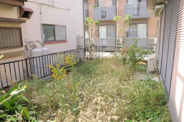 物件の詳細については、現地を見てわかること以外に、役所や法務局などで調べないとわからないことがあります。そのため、現地に行く場合は、もしこの物件を買ったらどのような生活ができるかをイメージしましょう。