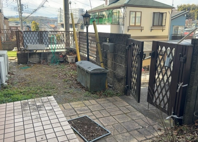 人が暮らすうえで日光は大切な要素となります。日当たりの良さは譲れないポイントですね。併せて近くに大きな建築物の建築予定がないか、あるいはそれが可能な土地が近くにないか事前に確認することもお勧めします。