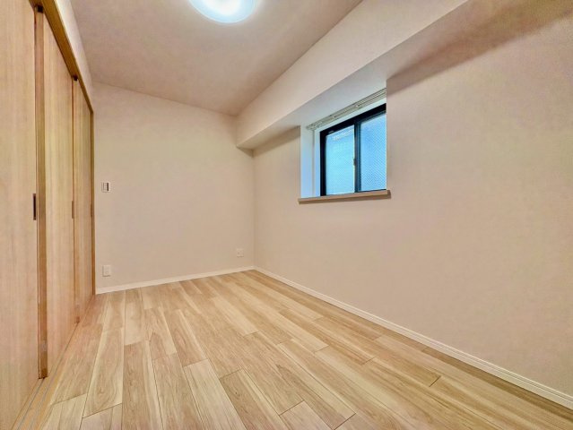 収納が豊富で、暮らしやすさに配慮した間取りです。