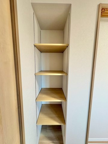 収納が豊富で、暮らしやすさに配慮した間取りです。