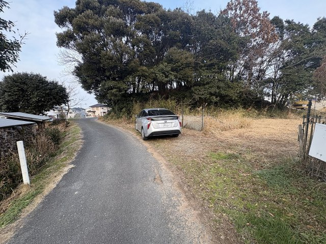 前面道路はセットバックが必要です。
