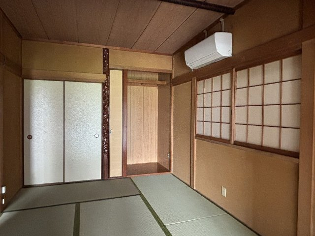 1階和室です。　収納が付いています！