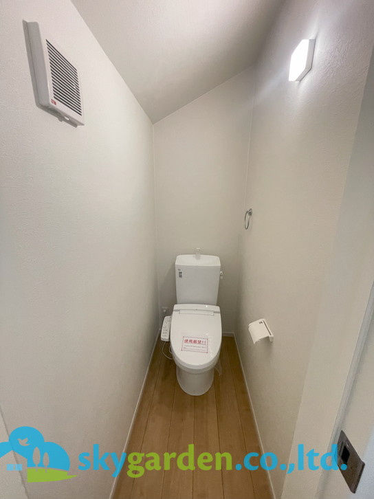 コンパクトで使いやすいトイレです