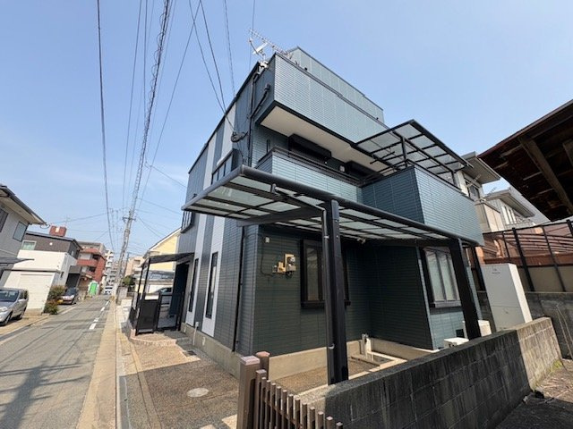 令和8年3月外壁塗装済です。