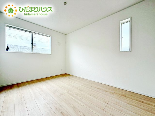 2面採光を確保した明るい室内は、風通しも良く、大変居心地の良い空間となっております。