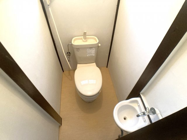 広々トイレでゆったり過ごせます♪