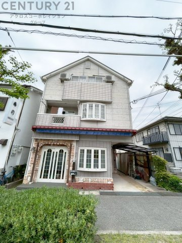鉄骨造3階建
