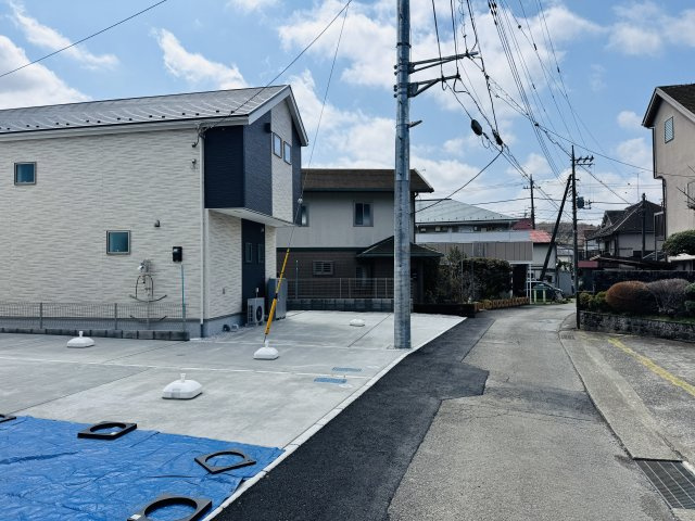 ～西側2.7ｍ道路に面しています～