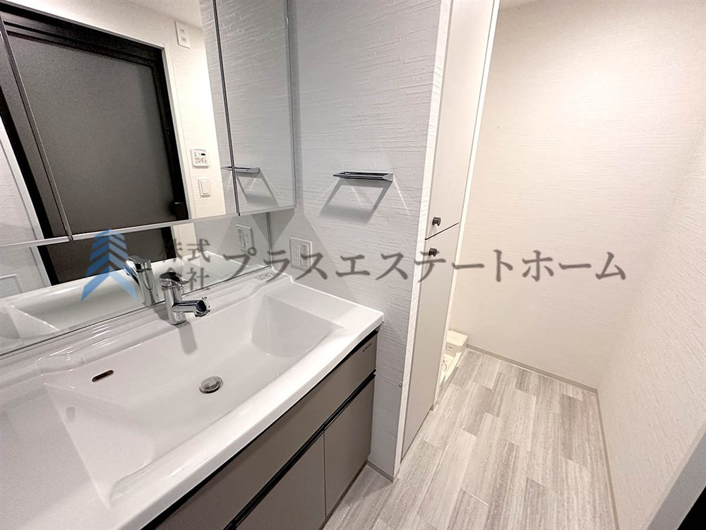 大型洗面器は、洗顔・洗髪はもちろん、つけ置き洗いなどにも便利です♪