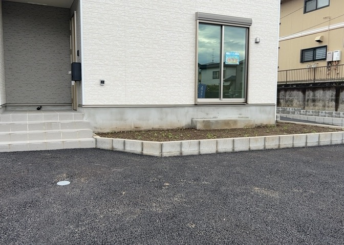 地震の揺れに強い耐震構造と制震構造を組み合わせた安心の住宅仕様です。設計住宅性能評価書と建設住宅性能評価書を取得済みで、フラット35Sにも適合。構造面の信頼性と高い品質がしっかりと証明されています。