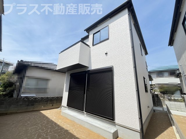 現地写真。プラス不動産販売なら、現場の全ての棟をまとめてご見学頂けます。