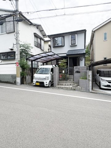 前面道路含む現地写真です。（令和8年9月10日現在）