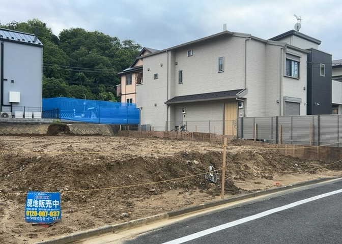 物件の詳細については、現地を見てわかること以外に、役所や法務局などで調べないとわからないことがあります。そのため、現地に行く場合は、もしこの物件を買ったらどのような生活ができるかをイメージしましょう。