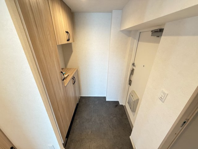 玄関は収納スペースもしっかり確保　いつもきれいな玄関を保つことができます。