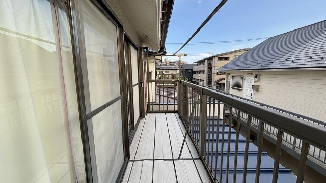 南西向きバルコニーで陽当り良好！