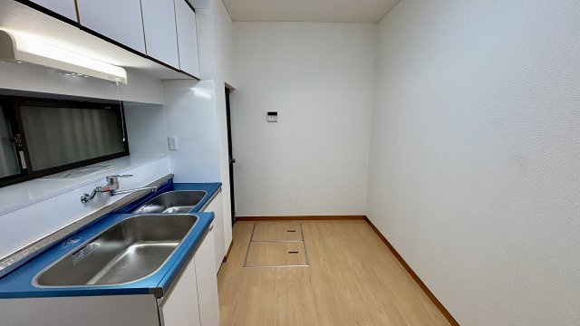 見た目もすっきり、作業もスムーズにこなせる空間です