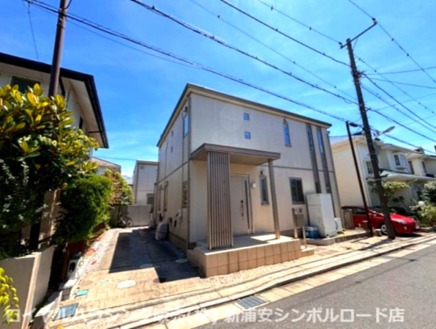 前面道路含む現地写真です