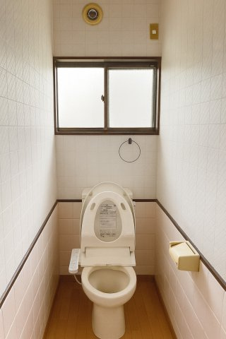 ゆったりとした空間のトイレです