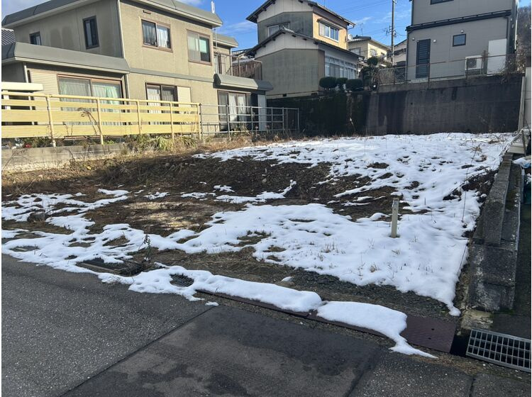 現地