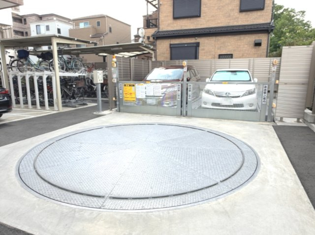 【駐車場】