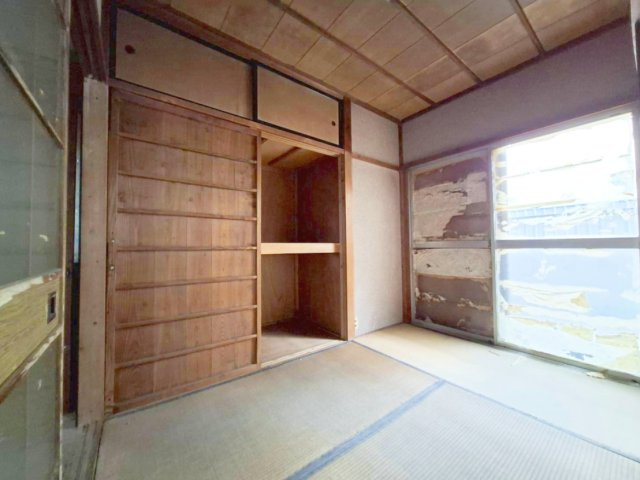 3帖和室：書斎や、趣味の部屋、突然の来客時や、親戚が泊まる際のゲストルームなどにも活用できます。