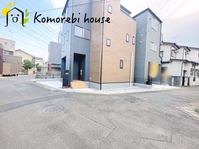 前面道路含む現地写真です