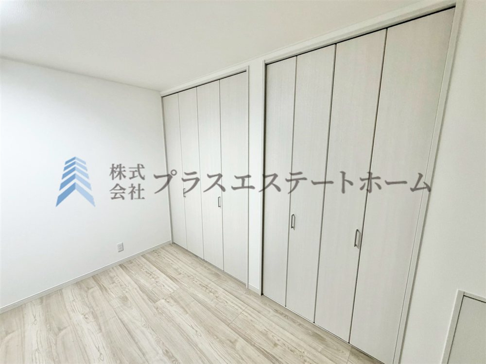 【同社施工事例】居室にはクローゼットを完備♪自由度の高い家具の配置が叶うシンプルな空間です♪
