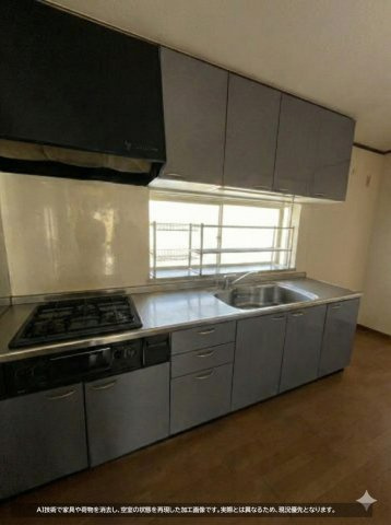 2階キッチン(※AI技術で家具や荷物を消去し、空室の状態を再現した加工画像です。実際とは異なるため、現況優先となります。)
