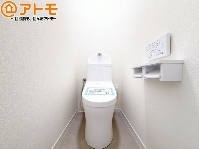 年代を問わず使いやすい洗浄機能付きのトイレ♪肌への負担をも減らせるのでお子様の敏感なお肌も安心！