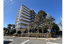 越谷ファミリータウンC棟の外観