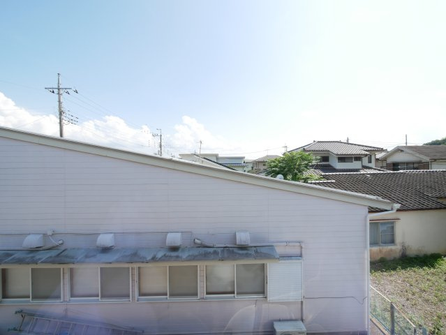 2階より南側を望む