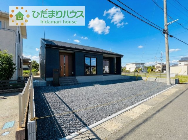 マイホームなら駐車場代がかかりません！しかも、自宅の駐車場で洗車ができます！今までコイン洗車に行っていた手間も省けて、節約にもつながります(^^♪