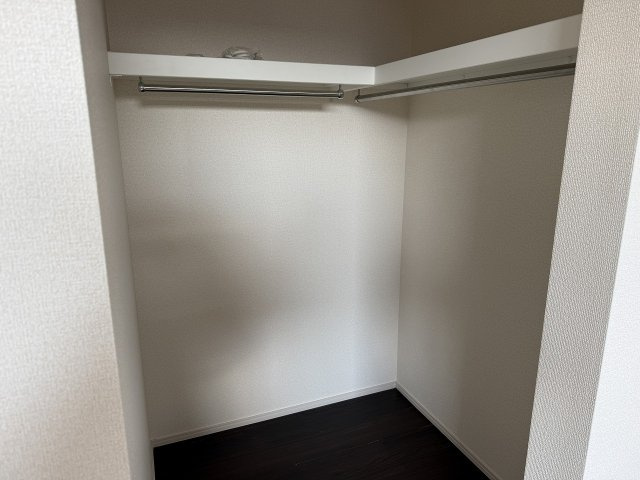 洋室7帖のウォークインクローゼット