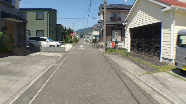 前面道路がまっすぐであることで日当たりや風通しが良くなるメリットがあります。