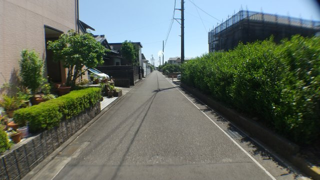 前面道路がまっすぐであることで駐車や車の出し入れが楽になりそうですね。