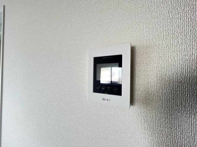 TVモニター付きインターフォンで来客をチェックできます。
