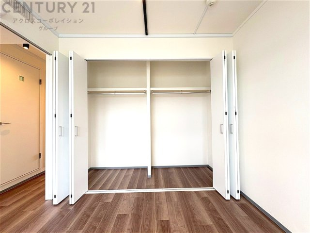衣類やアクセサリー、小物類の収納が便利で整理整頓がしやすく、部屋の美観を保ちつつ、スペースを最大限に活用できます。衣服のしわやダメージを防ぎ、長持ちさせることができます。