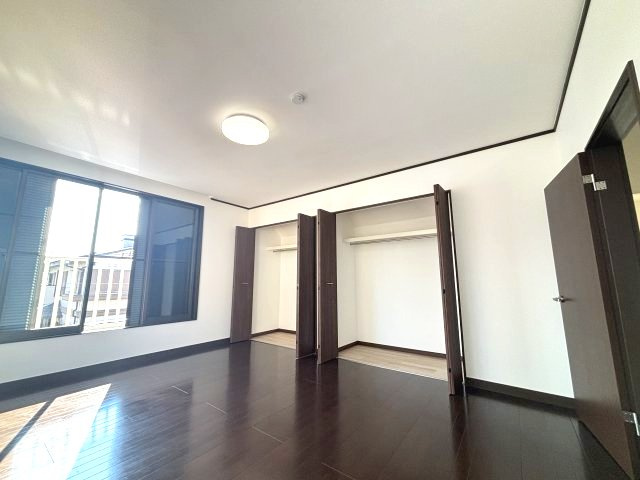 10帖ある寝室です！充実した広さがあり、寝室に最適です♪