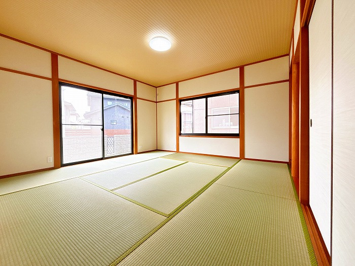 ☆1階には和室があります☆　お父さん、お母さんの休憩場所や小さな赤ちゃん、キッズスペースに嬉しい1室☆親御様、お子様にも嬉しいお部屋です。