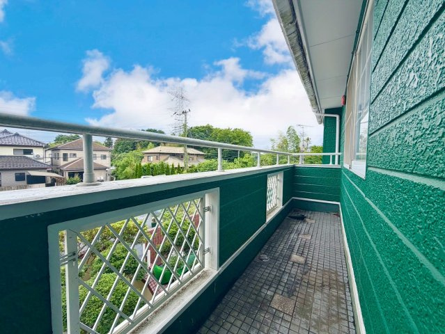 広々バルコニーでお洗濯も楽々です♪