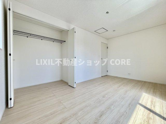 全居室に収納を完備しておりますので、居室の全空間を有効活用出来ます。　