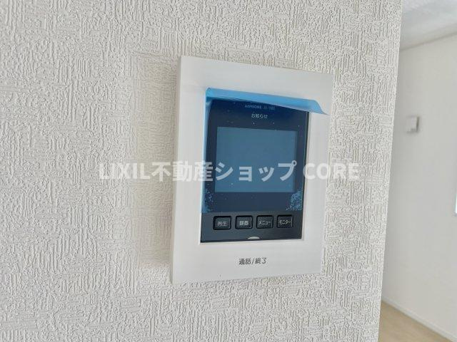 ＴＶモニター付インターホンでセキュリティ面にも配慮。小さなお子様のお留守番でも安心なアイテムです。　