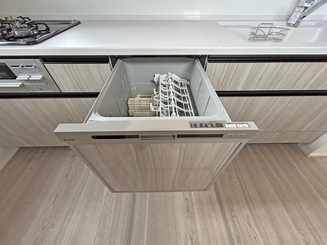 家事の時短に欠かせない食洗器を完備しています。