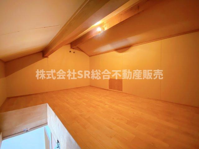 容量たっぷりの屋根裏収納があります！
